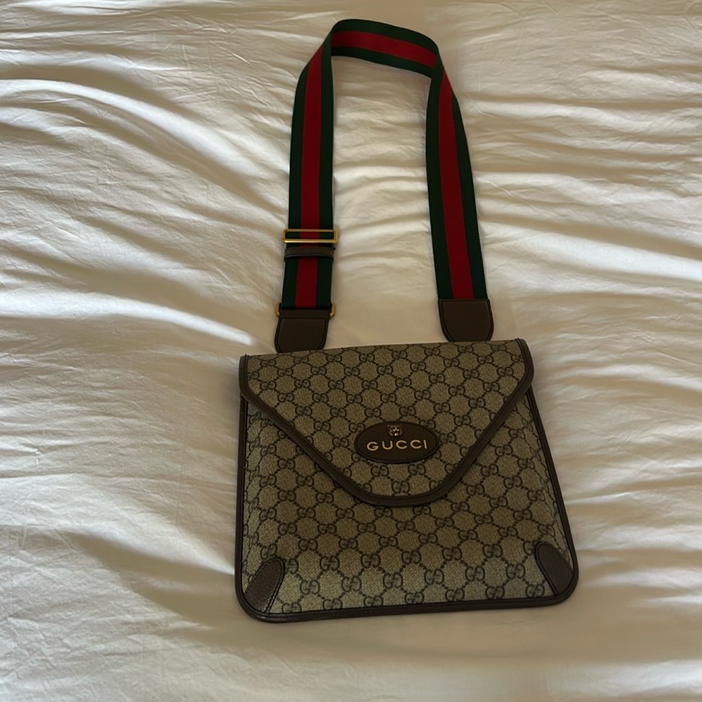 Gucci Neo Vintage medium messenger bag unisex